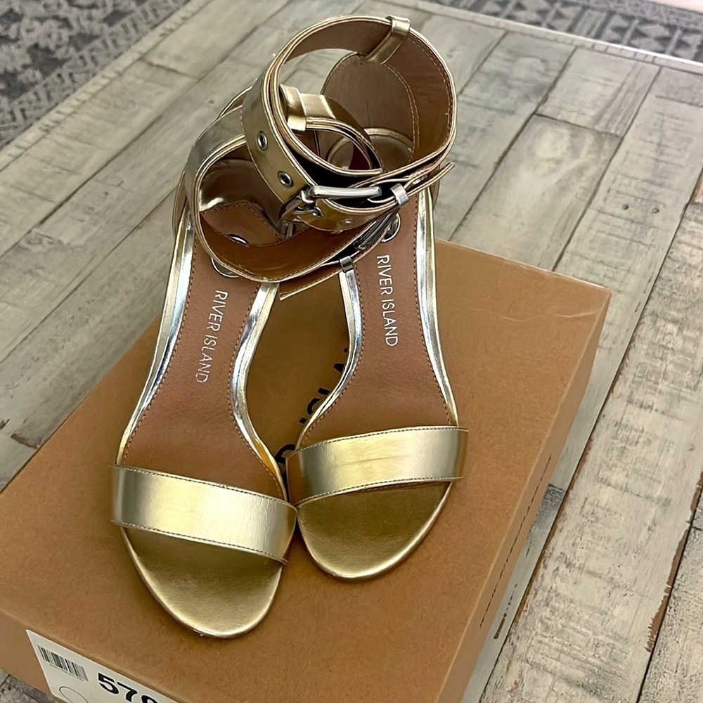 River Island Wills Gold Sandals - Picture 2 of 9